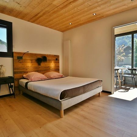 Bel Appartement Centre De Thones Lumineux Et Spacieux Neuf Εξωτερικό φωτογραφία